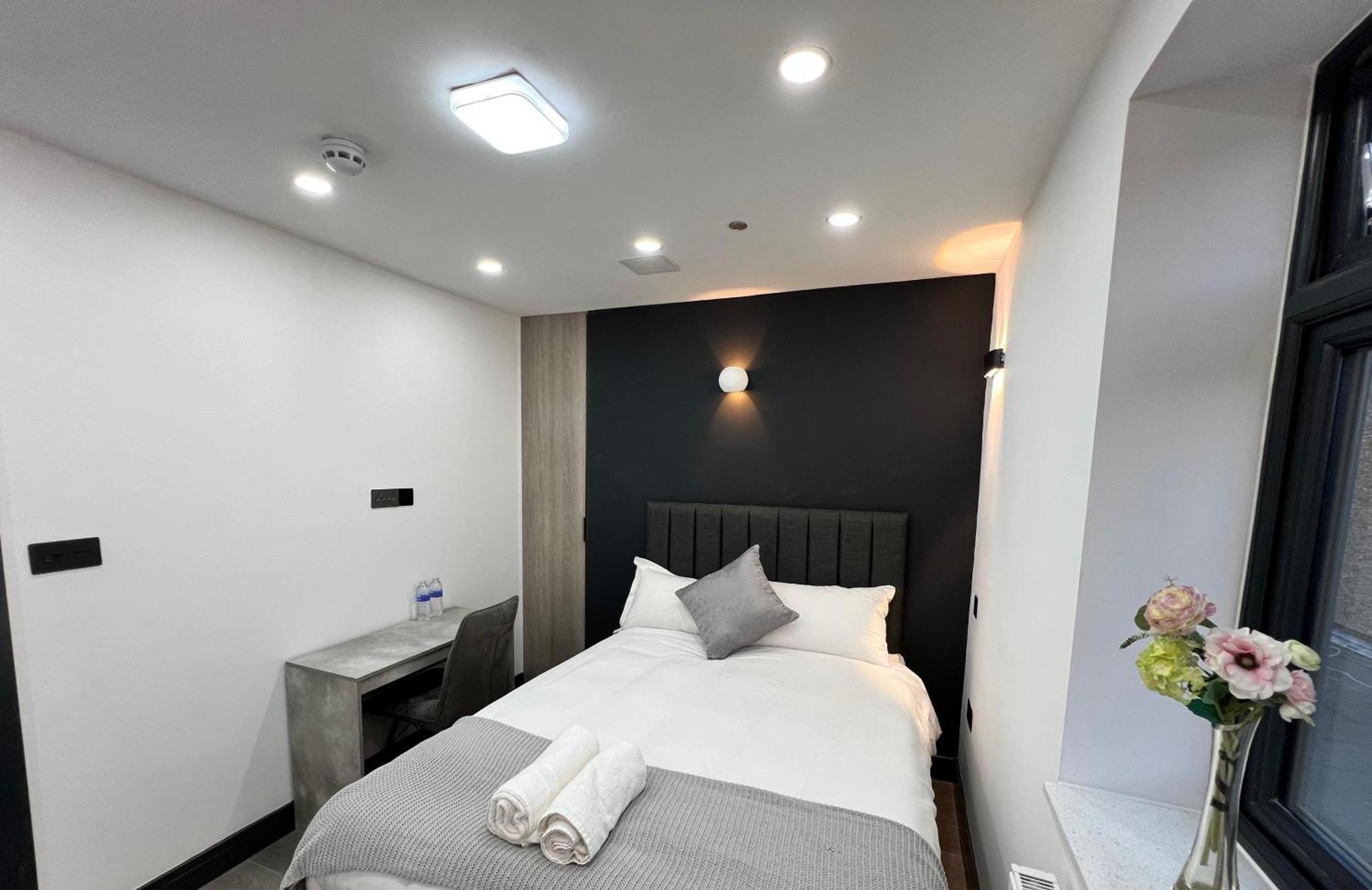 Thandi House Heathrow Airport Ashford  Zewnętrze zdjęcie