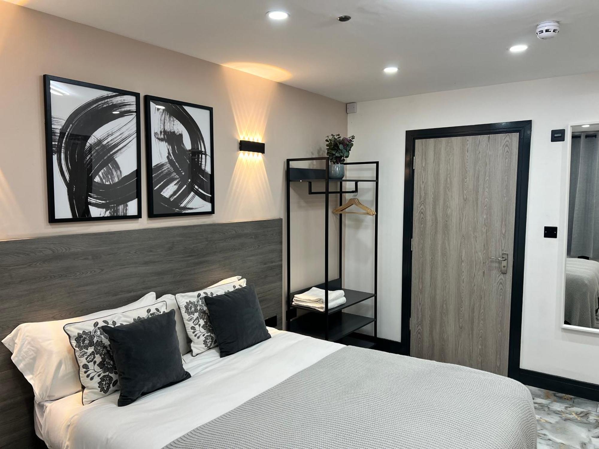 Thandi House Heathrow Airport Ashford  Zewnętrze zdjęcie