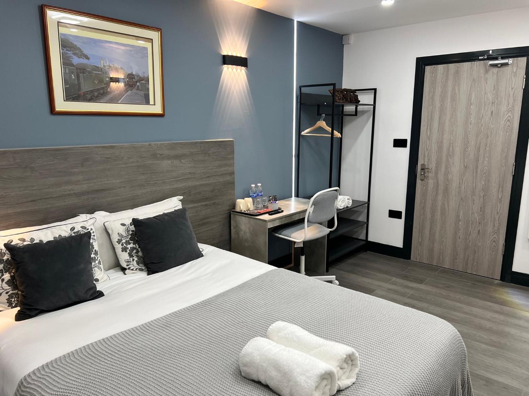 Thandi House Heathrow Airport Ashford  Zewnętrze zdjęcie